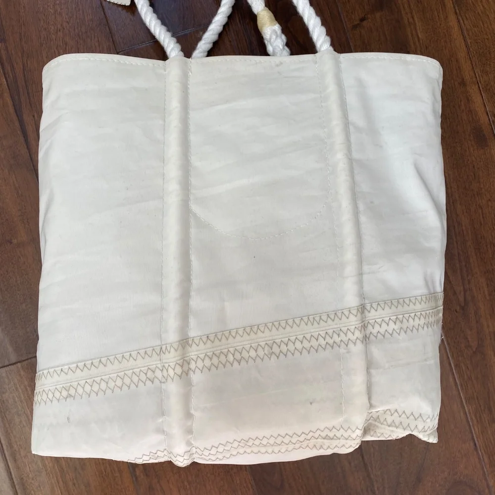 NWT Sea Bags Medium Tote White, Navy & Yellow - Picture 3 of 6